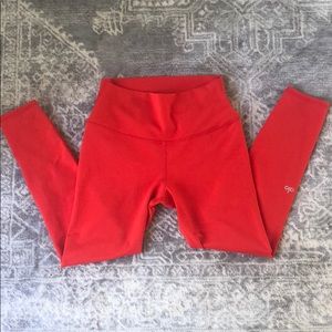 Alo Cherry leggings